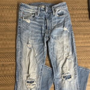 American Eagle Outfitters Men's Light Blue Distressed Jeans